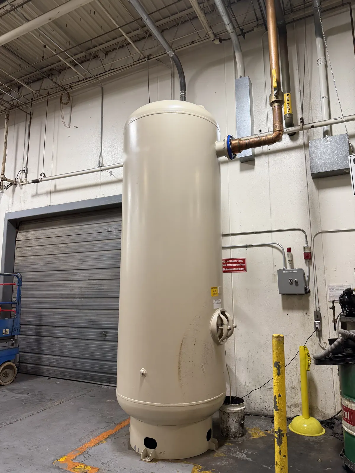 Large compressed air tank set and piped by CDS inside the plant